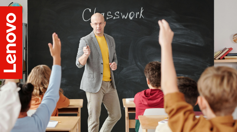 Lehrkräfte, Wissenschaftler*innen und Mitarbeitende